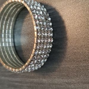 Silver slip on bracelt